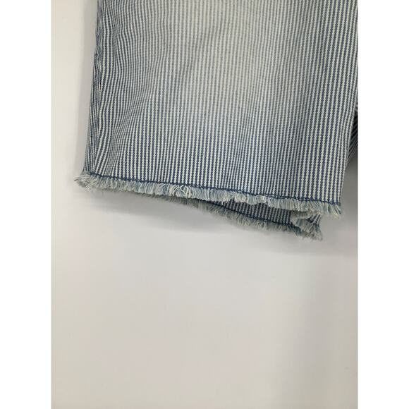 Carve Designs Women's 4 Blue White Oahu 6" Railroad Stripe Shorts Raw Hem G26-13 - Picture 4 of 9